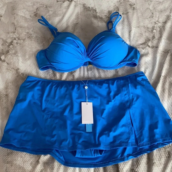 Bleu Rod Beattie Solid Twist D Cup Bikini Swim Top - Picture 7 of 13